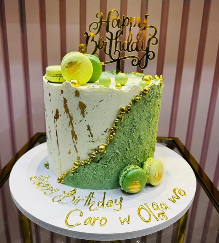 Cream cake